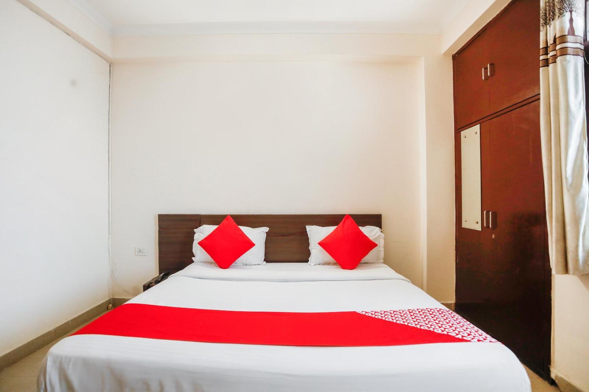 โอโย 71053 เอวี เรสซิเดนซ์ Hotel โนอิดา ภายนอก รูปภาพ